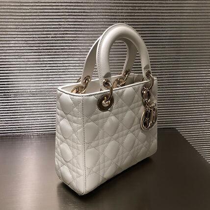 ６万取引突破★UPS速達便利用！【DIOR★ディオール】バッグ